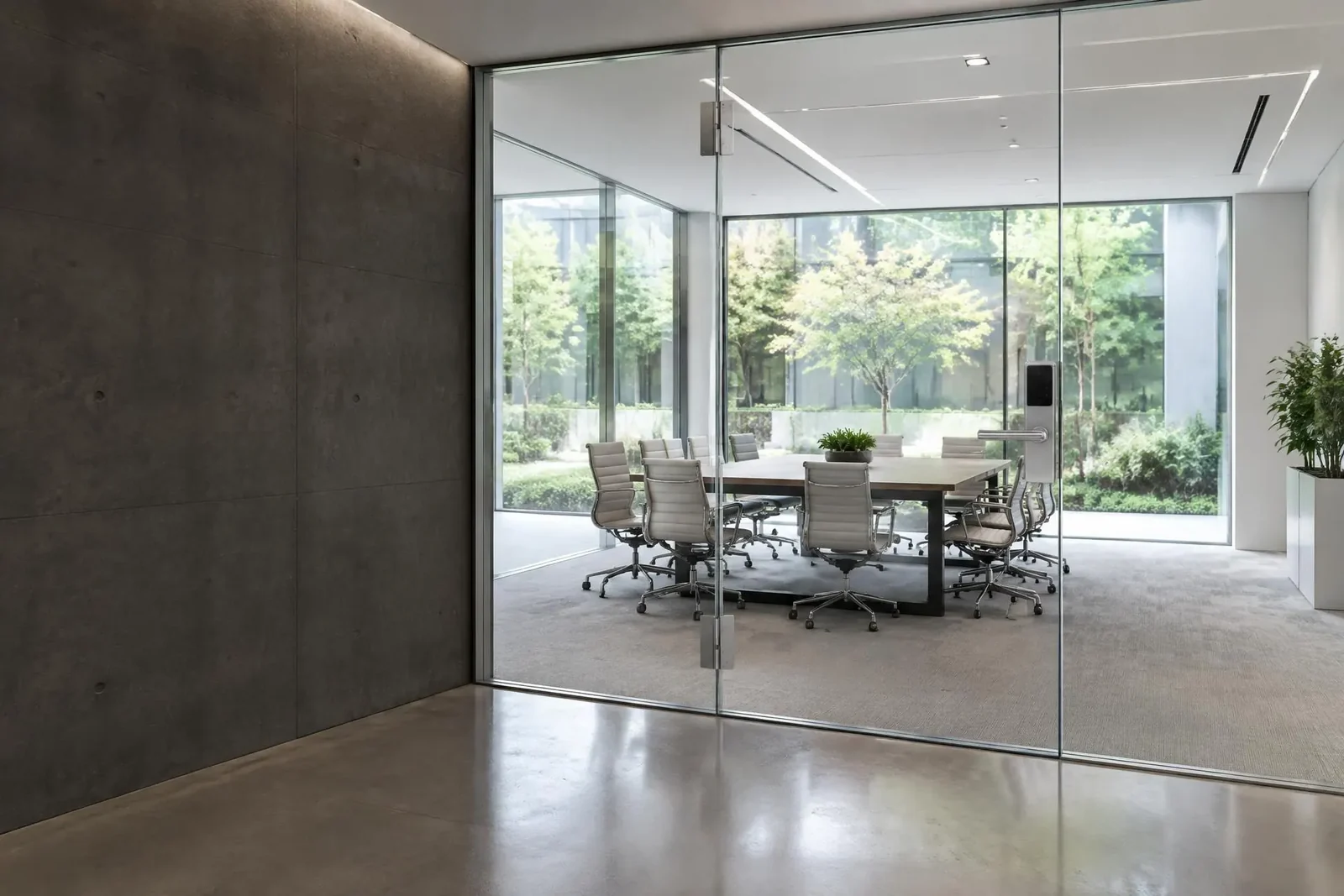 Office glass partition with fully transparent switchable smart glass